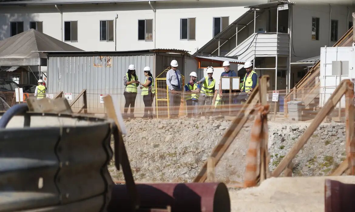 Arqueólogos encontram novos itens na obra da Estação 14 Bis-Saracura